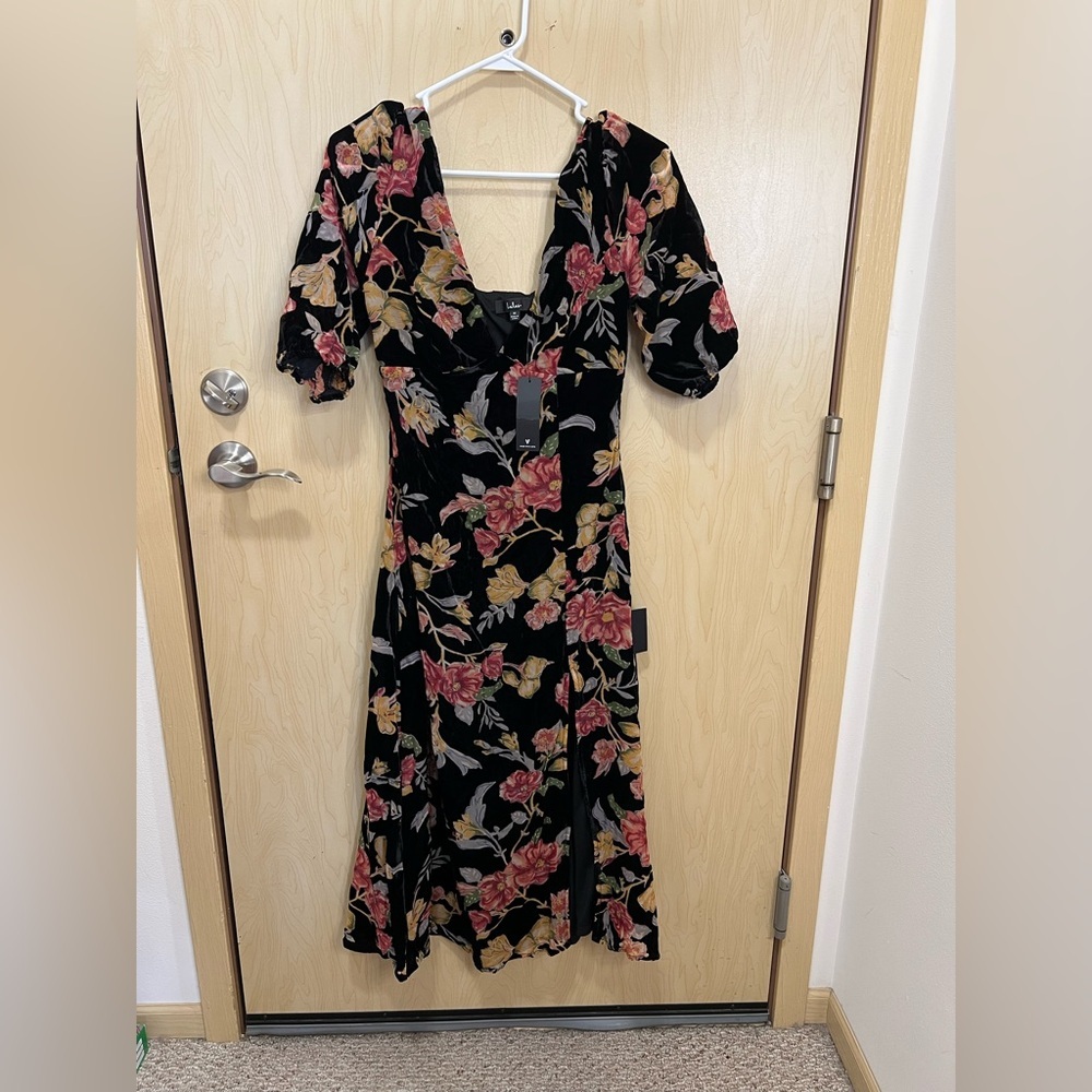 NWT Lulus Gloriously Chic Velvet Floral Dress Burnout Short Sleeve Midi